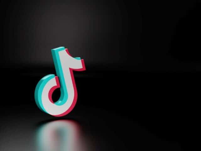 https://www.focus-on.gr/wp-content/uploads/2023/06/tiktok-icon-dark-background-3d-illustration-640x480.jpg