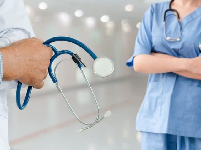 https://www.focus-on.gr/wp-content/uploads/2025/04/doctor-640x480.jpg